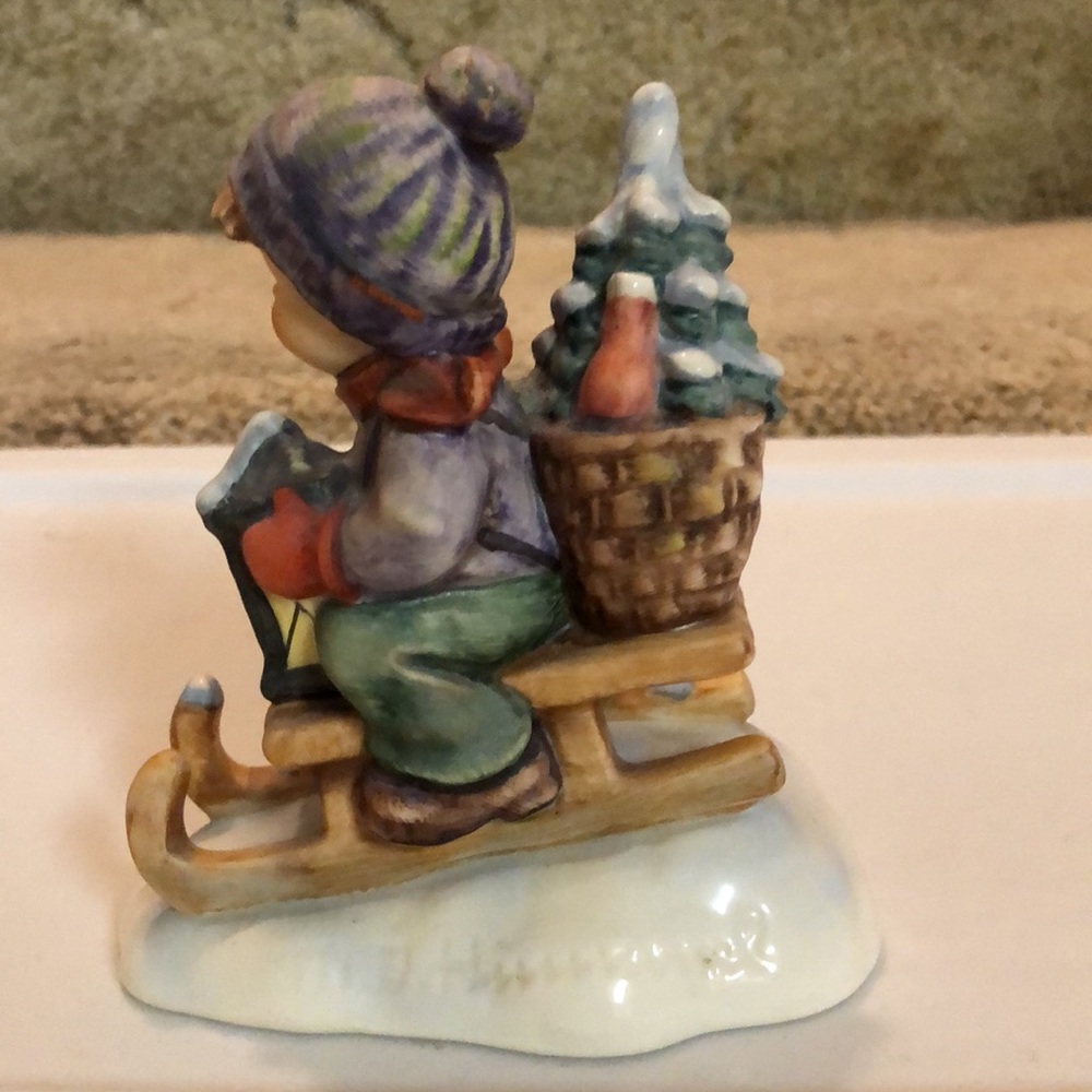 Goebel- Ride into Christmas - Picture 2 of 5
